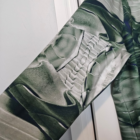 Making the Cut Bodysuit Womens 5X Green Printed Skeleton Stretch Long Sleeve - Picture 5 of 11